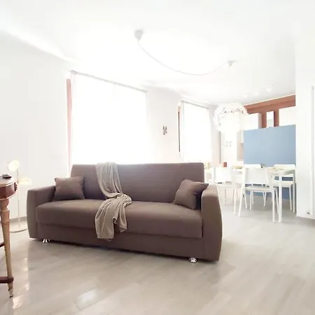 Ampio E Nuovissimo Trilocale 6 Pax דירה