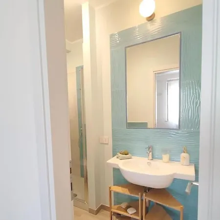 Ampio E Nuovissimo Trilocale 6 Pax 아파트 *