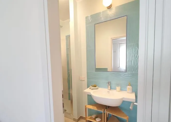 Ampio E Nuovissimo Trilocale 6 Pax 아파트 *