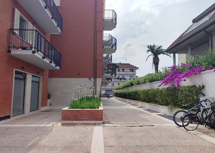 아파트 Ampio E Nuovissimo Trilocale 6 Pax